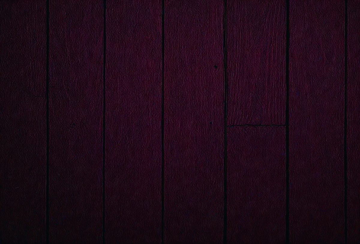 04288b2c-6046-4b45-8bfb-98318f2f11e7-freepik__dark-magenta-wood-texture-background__13008_251009131203_00001.png