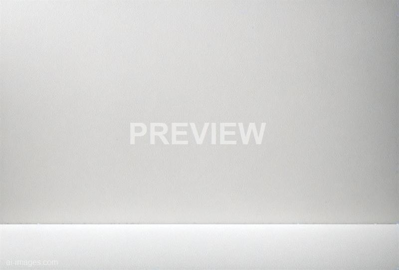 freepik__minimal-soft-studio-light-photography-white-paper-__84262_250519175422_white_00001