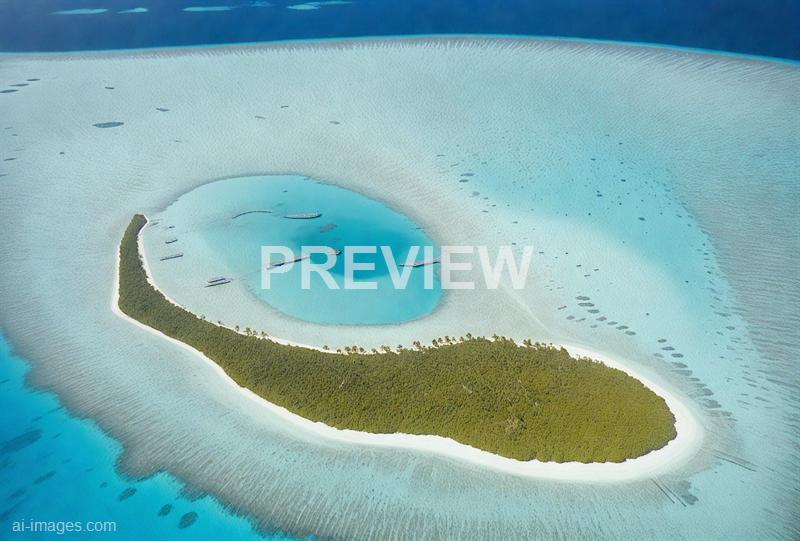 freepik__minimal-soft-studio-light-photography-aerial-view-__90760_250525142226_00001