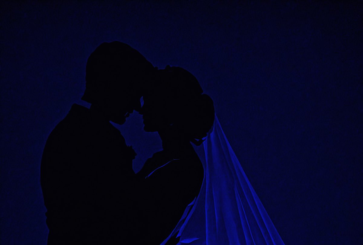 38d609ed-d14d-403a-9e23-df9bf8d3c90a-freepik__dark-blue-background-at-the-wedding__40559_250929163202_00001.png